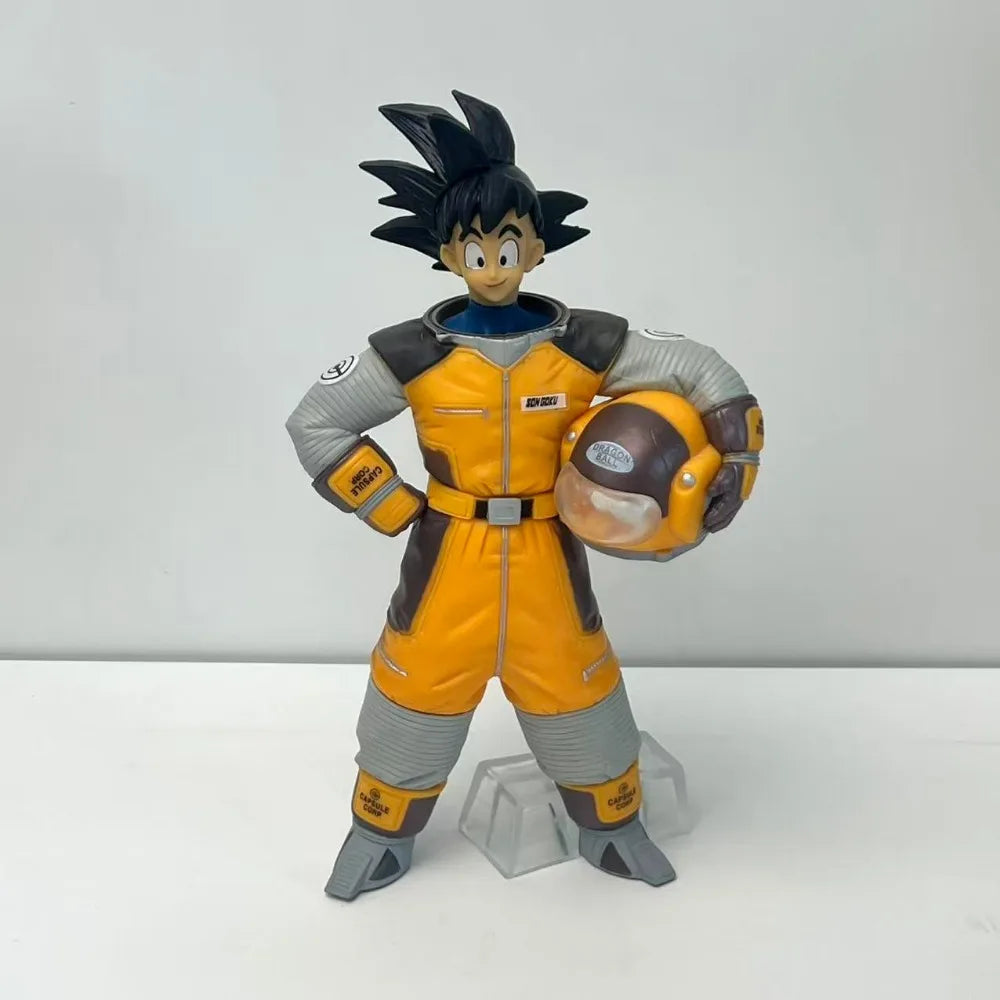 Dragon Ball Goku su kosminiu kostiumu – 22 cm